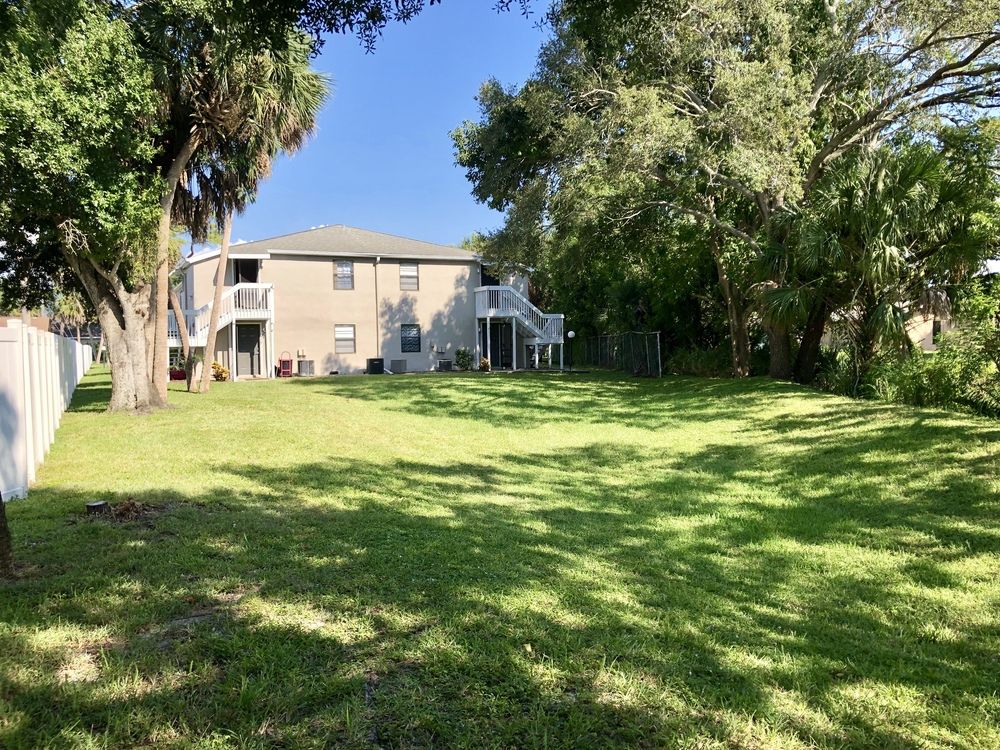 Cedar Run Apartments: 2722 49th Ave W Bradenton, FL , Bradenton, FL 34207
